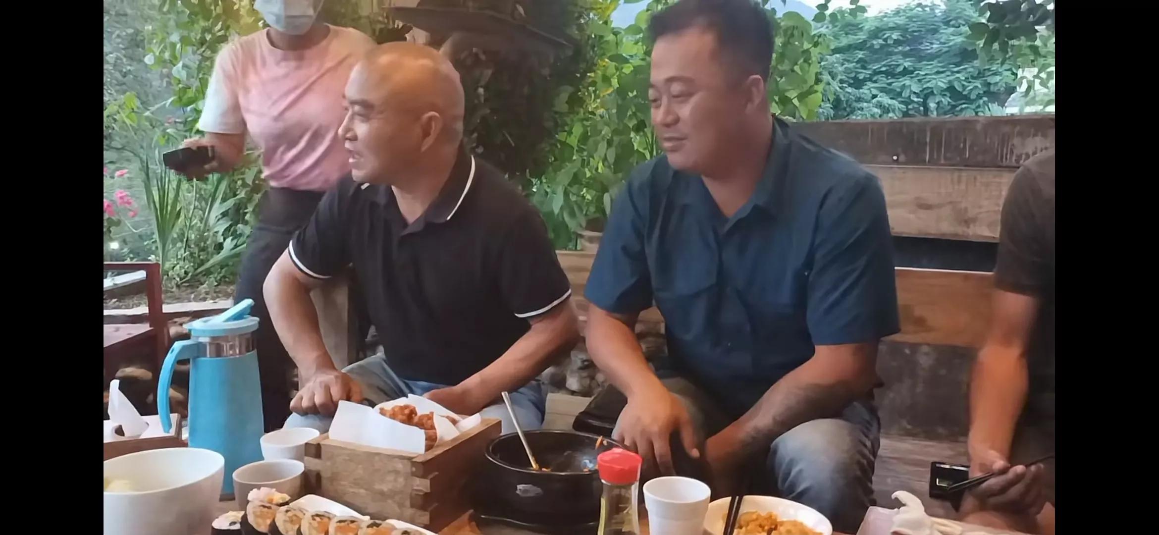 尼泊尔：铁打的别墅 流水的网红 你方唱罢我登场 分分合合又一年