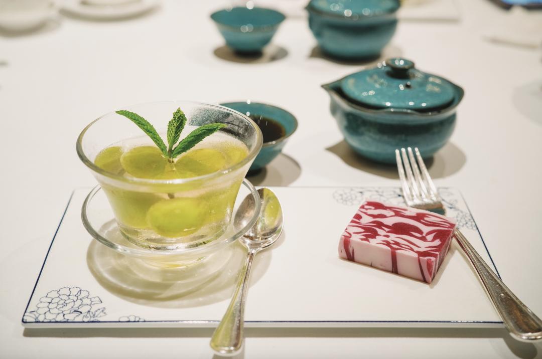 很老派、很雍容、很科技、很新潮，老钱风的“新酒店”