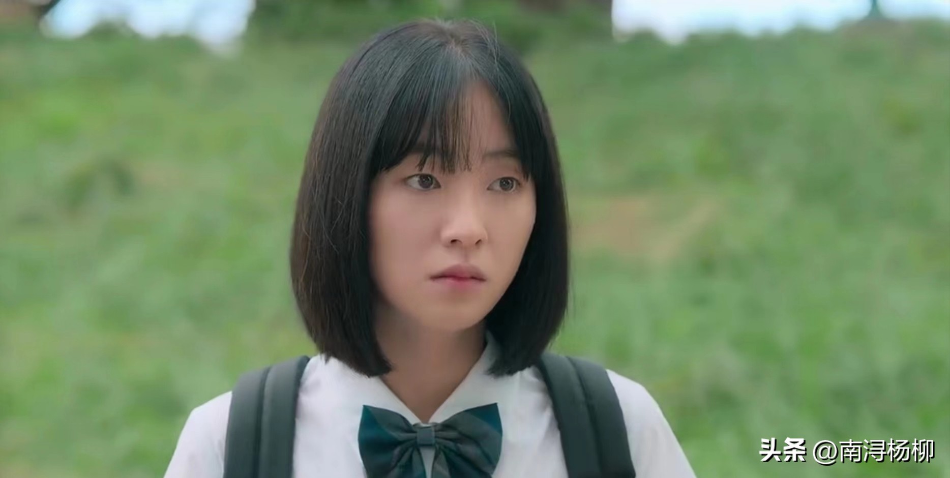 一脸疲惫还硬演学生，韩版《想见你》刚上线播出，原版又火了