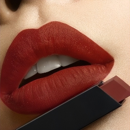 ysl圣罗兰情人节限定香水礼盒,ysl圣罗兰2022情人节主打什么