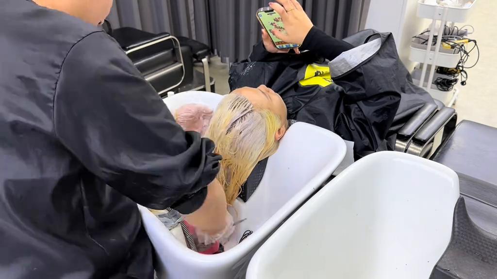 染头发怎么刷得快又均匀,染过的头发再染怎么染均匀