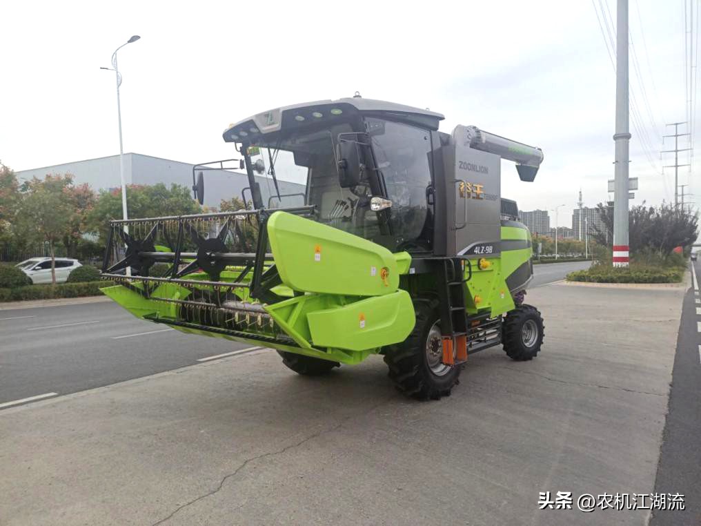 中联谷王小麦收割机,谷王小麦收割机vs雷沃小麦收割机