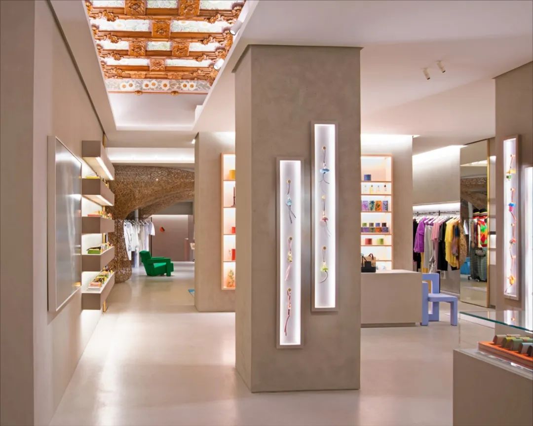 巴塞罗那CASALOEWE旗舰店设计
