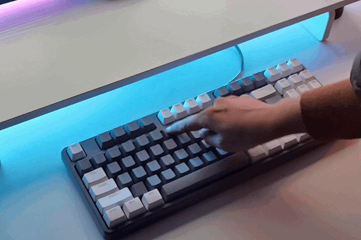 黑爵104键机械键盘,pbt键帽食品级