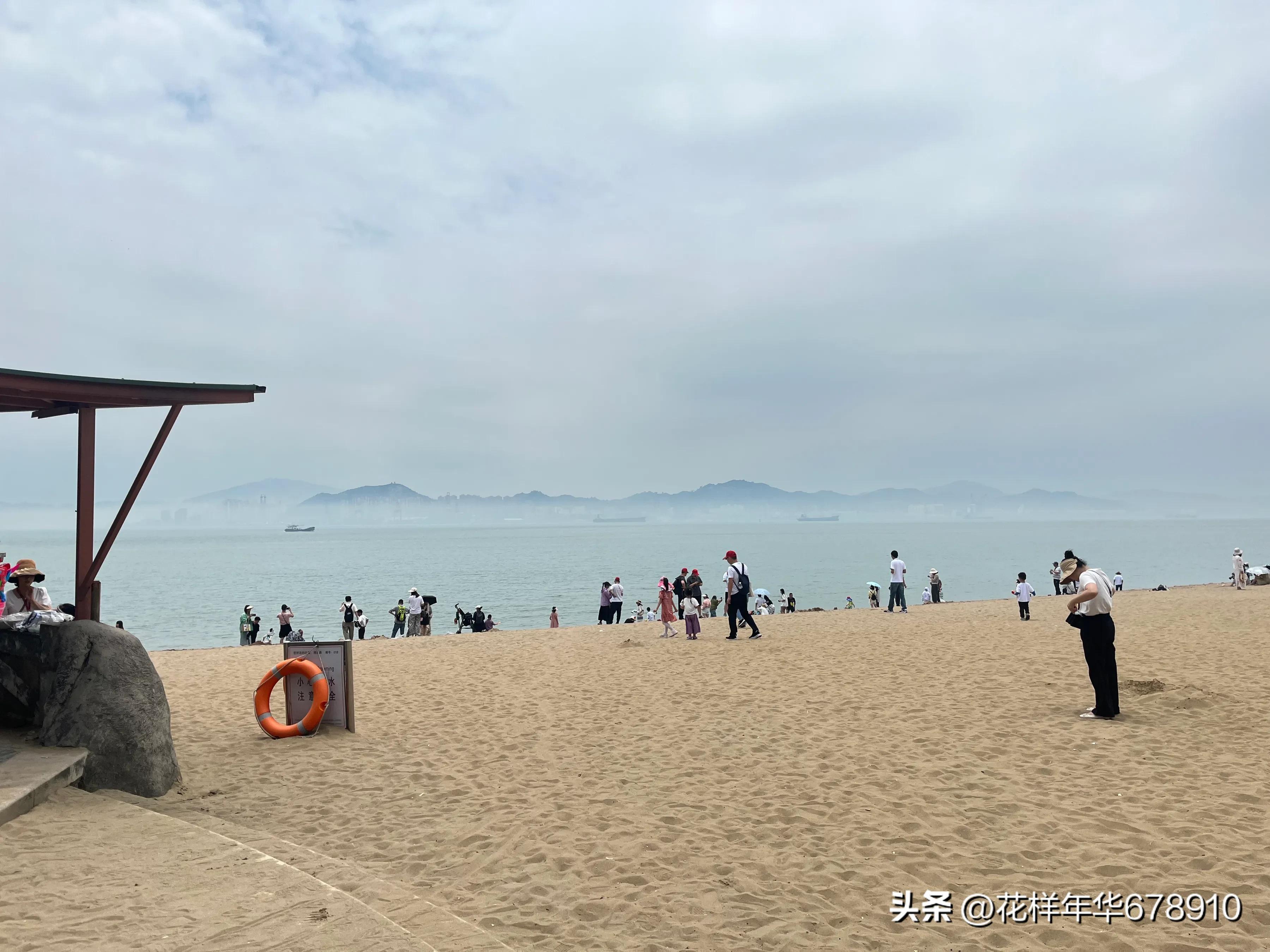 美丽的鼓浪屿鹭岛游艇夜游,美丽的厦门鼓浪屿海边沙滩风景