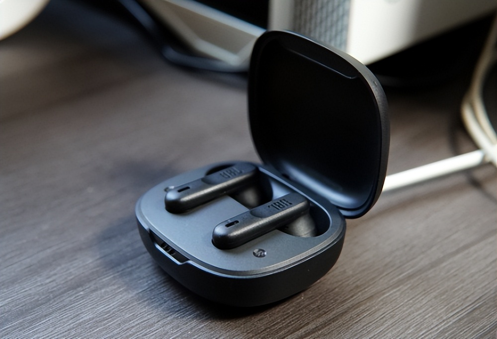 头戴高端蓝牙耳机排行榜第一名,蓝牙耳机测评红黑榜蓝牙耳机推荐