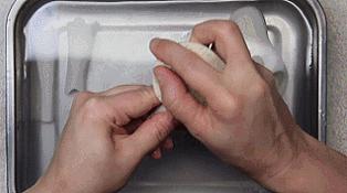 惊呆!李晨花200万为范冰冰定制的新娘娃娃,原来长这样!