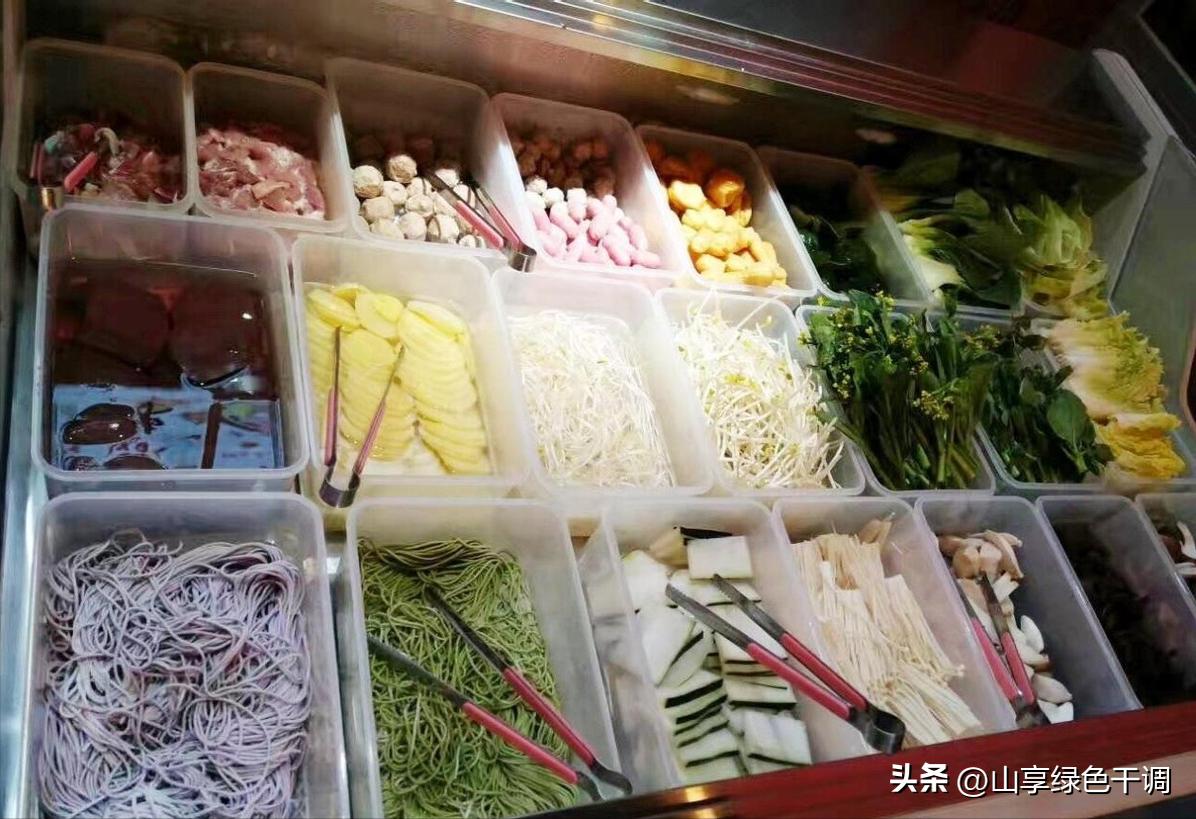 四川女子一人异地创业，成本8元，月收入过万，人称“冒菜西施”