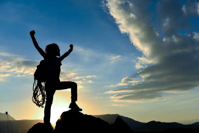 勤劳不一定能致富懒惰一定毁了你,勤劳并不能致富只会让你累坏身体