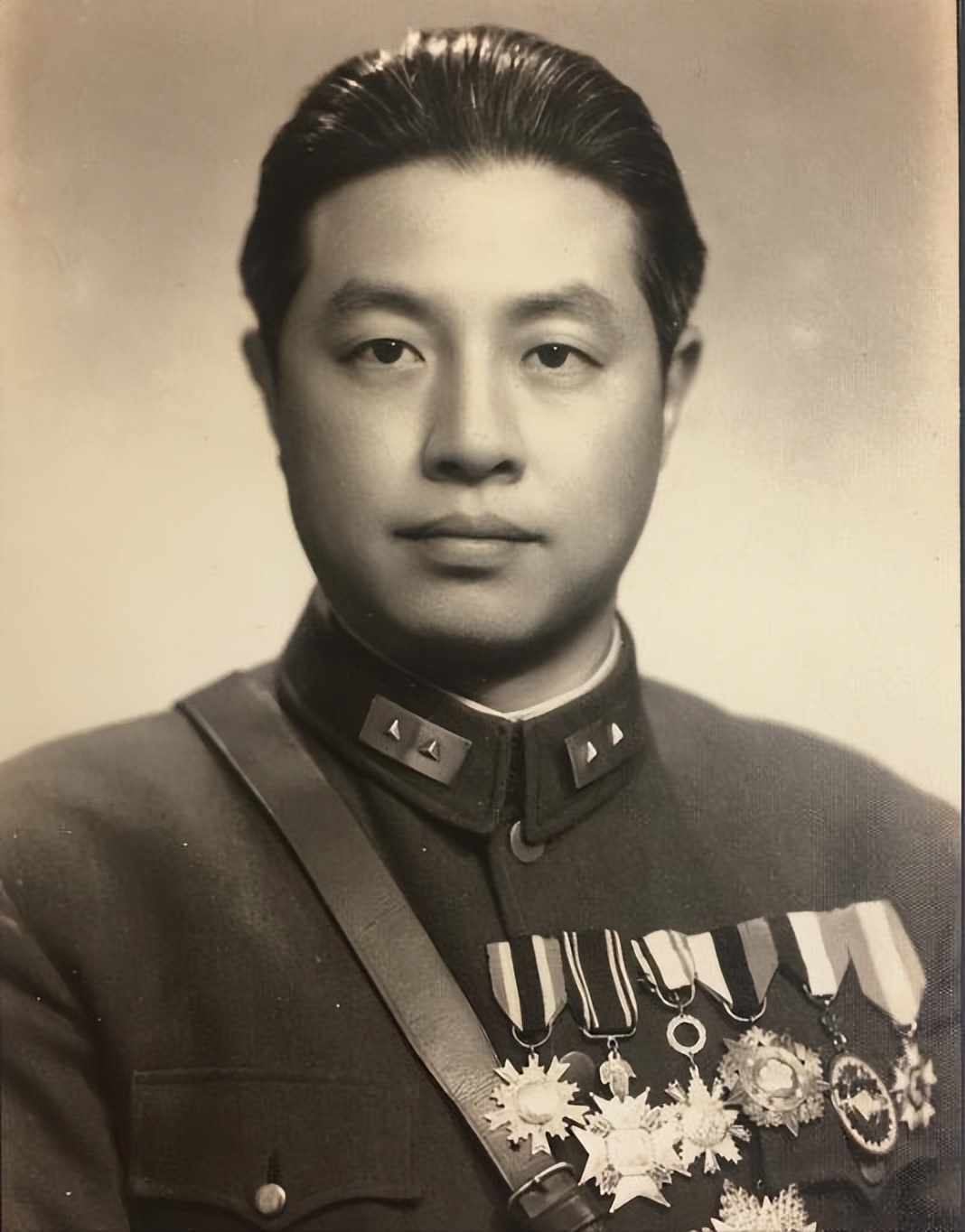 表面是普通女星实际是富豪千金,盘点娱乐圈中家世显赫的五位女星