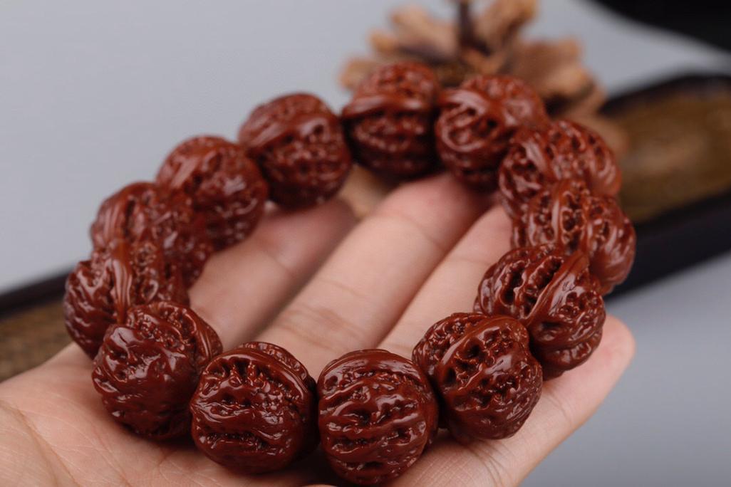选小核桃手串用这6招完美包浆,小核桃手串怎么挑选品种