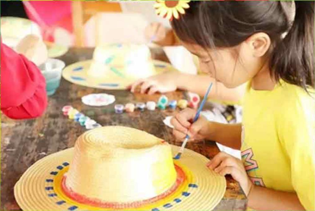 过年买给小朋友的零食礼物,致小朋友的一份礼物请查收