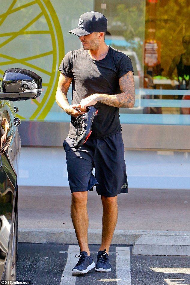 贝克汉姆年轻帅照机场,贝克汉姆帅气有型