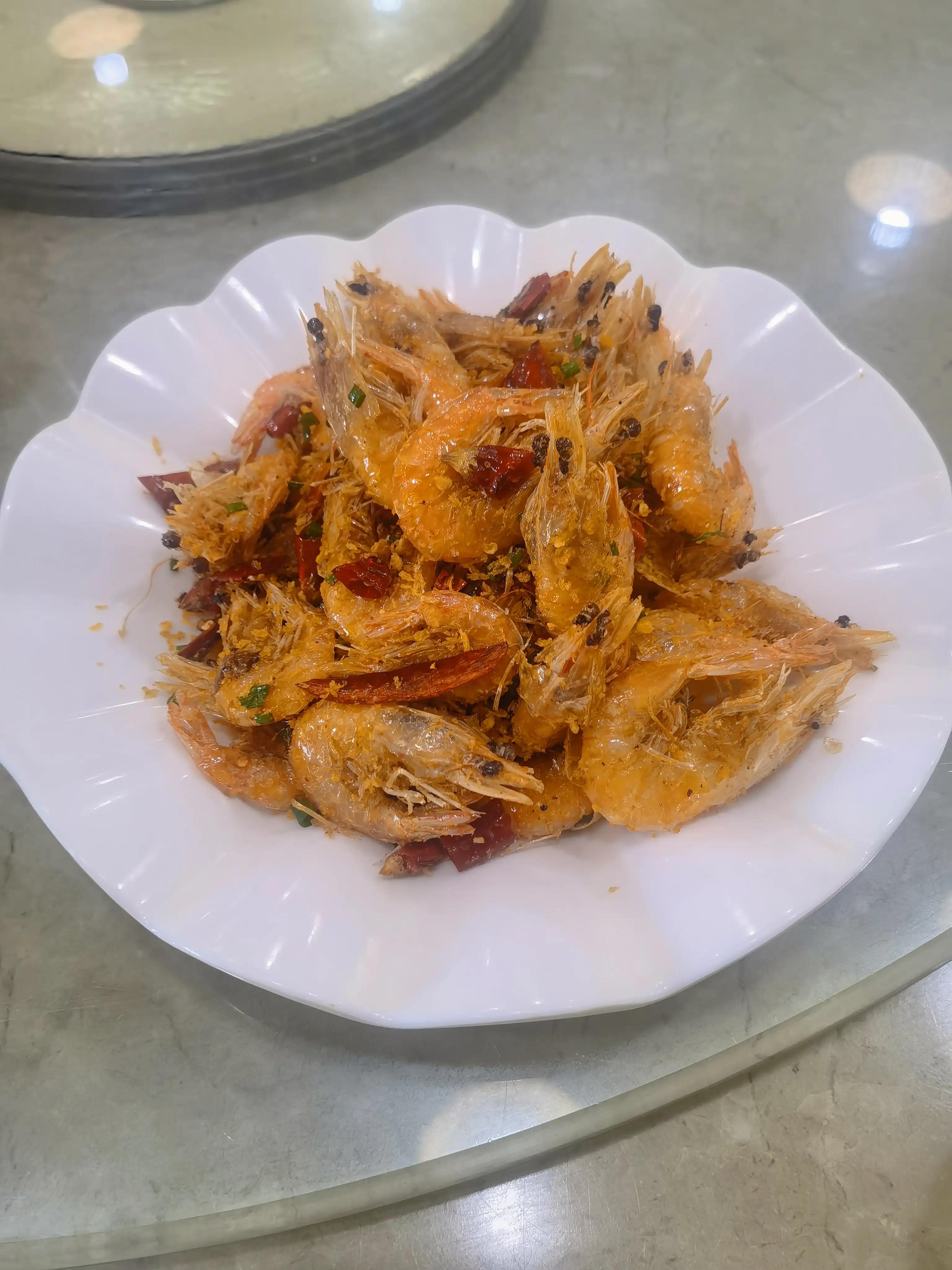 在三亚吃海鲜不按攻略不去市场,在三亚吃海鲜吃到爽能花多少