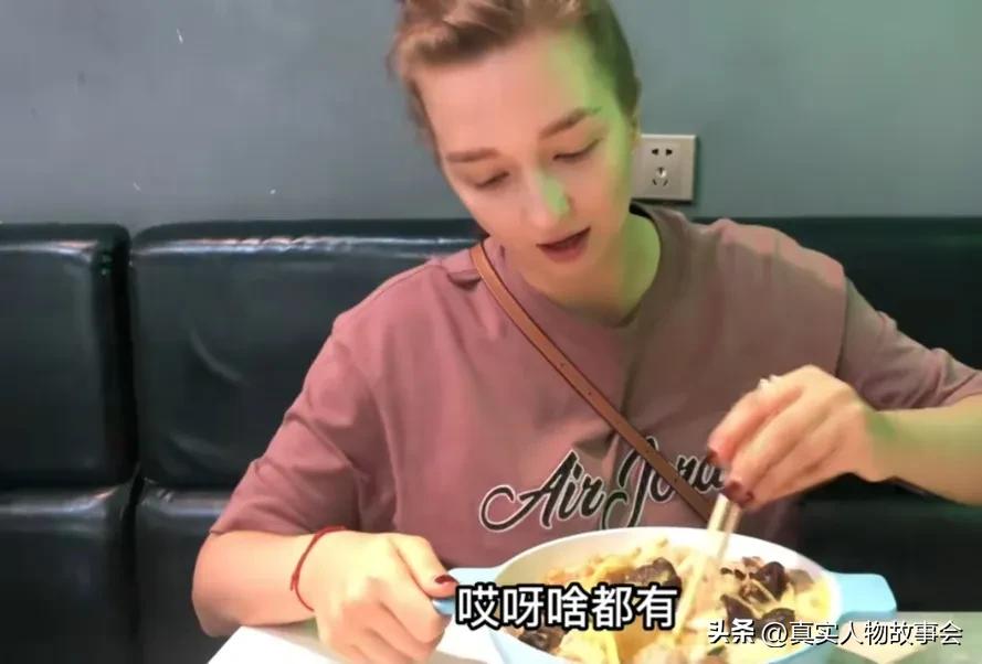 俄罗斯美女被误认为是英国人,俄罗斯族美女东北话