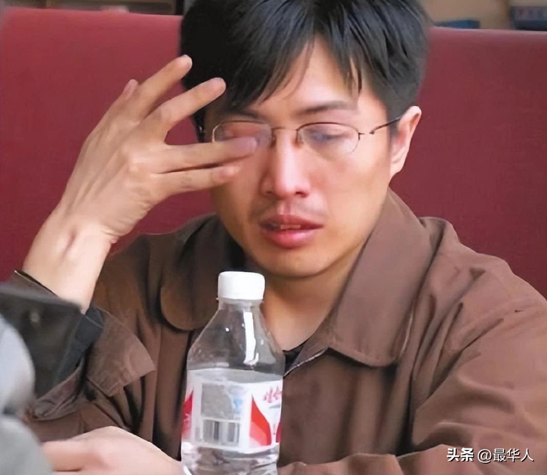 高材生4年吃住网吧,985高材生网吧虚度四年现状