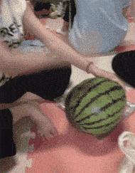 女生衣服上的字母含义,你知道衣服上的字什么意思吗