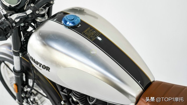 逸500复古测评,两万左右的500cc摩托车复古二手