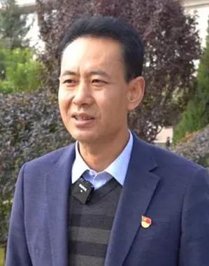 奋楫笃行砺初心踔厉奋发谋未来,奋楫笃行绘新篇