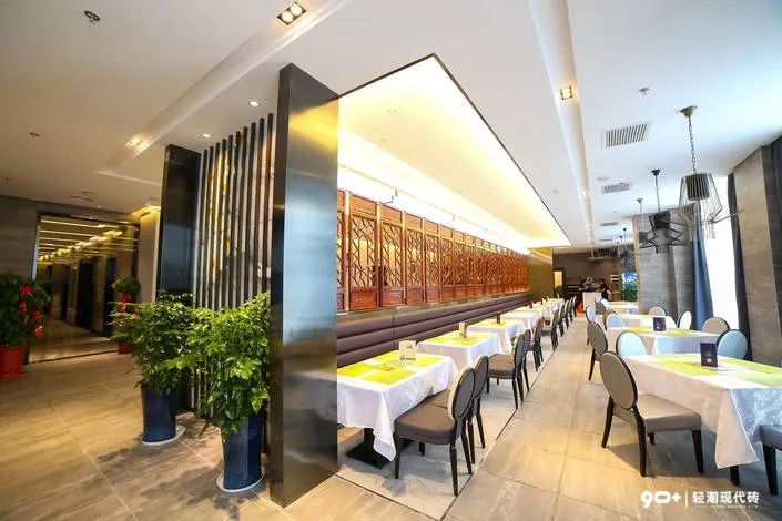 宜昌长城假日酒店预订,湖北宜昌长城假日酒店定位