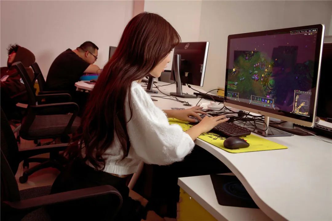 收入低的人能做什么副业,月入4千适合做什么生意