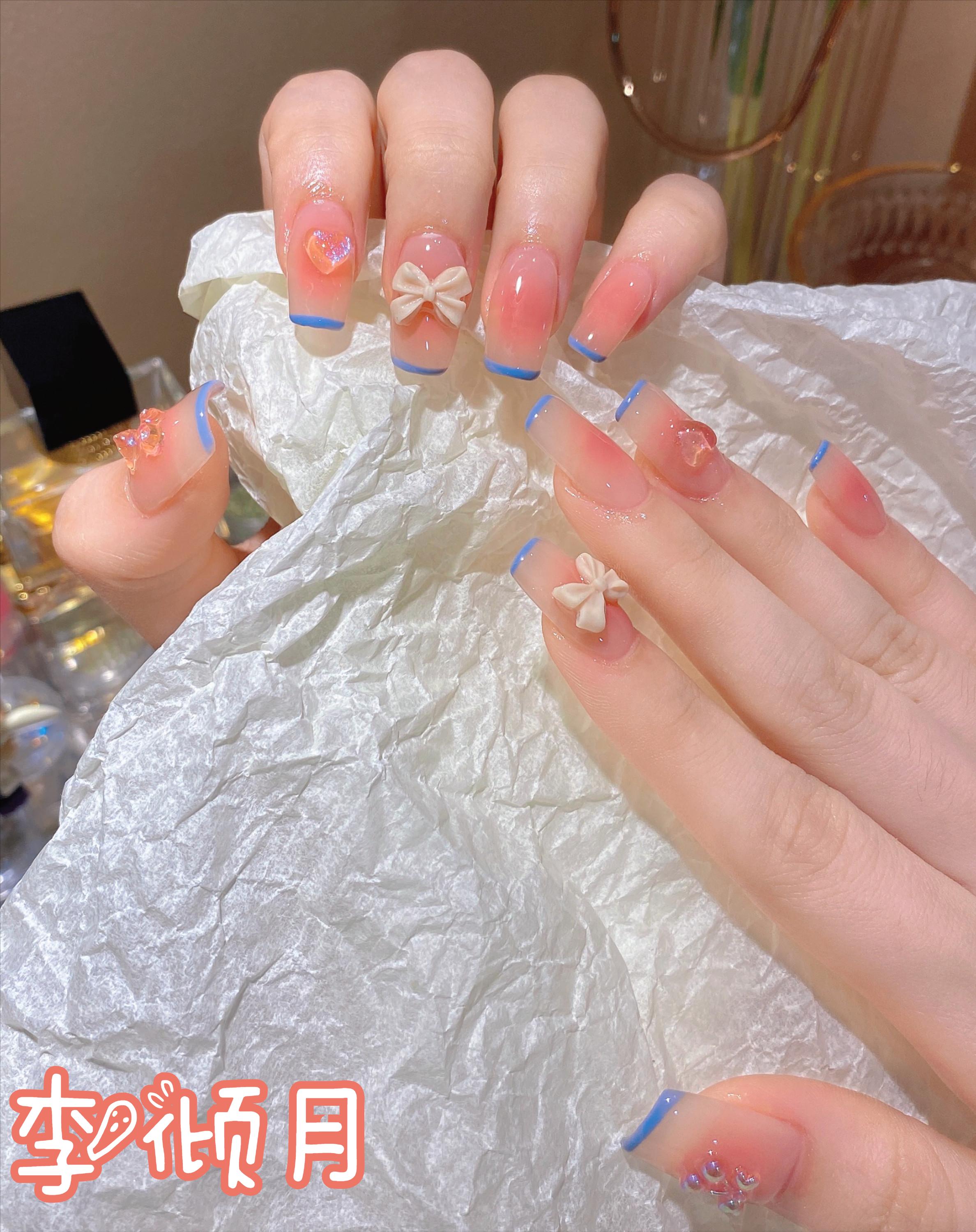 22款特别美丽的美甲快来学起来吧,气质又显白的美甲款式你学会了吗