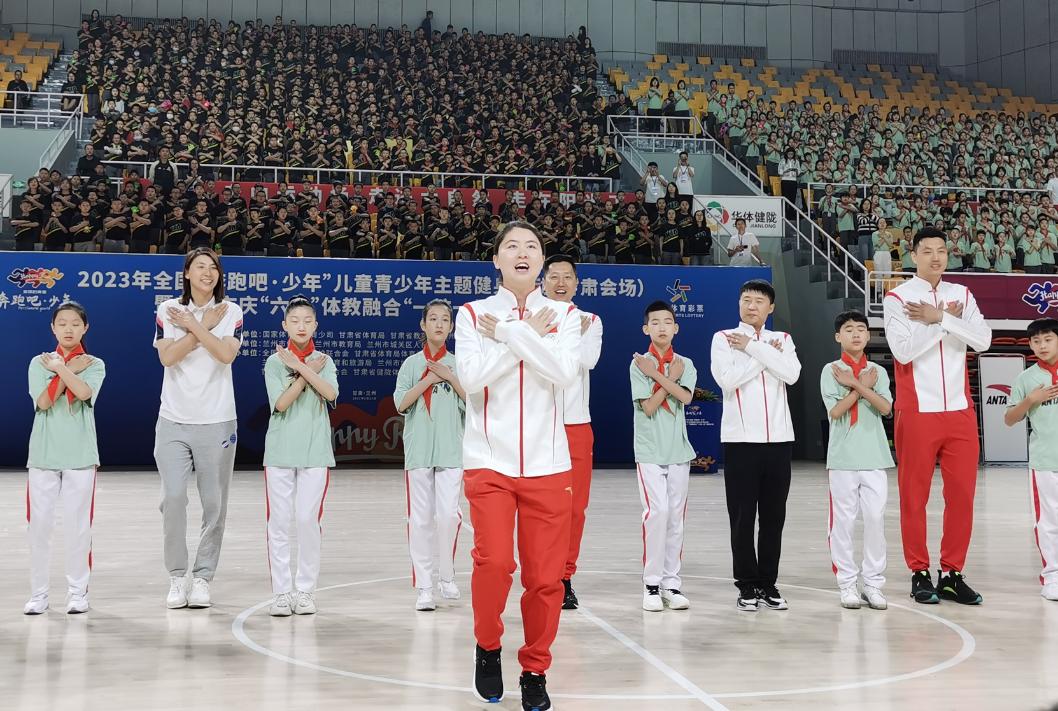 奥运冠军夺冠儿童,奥运冠军与小亮