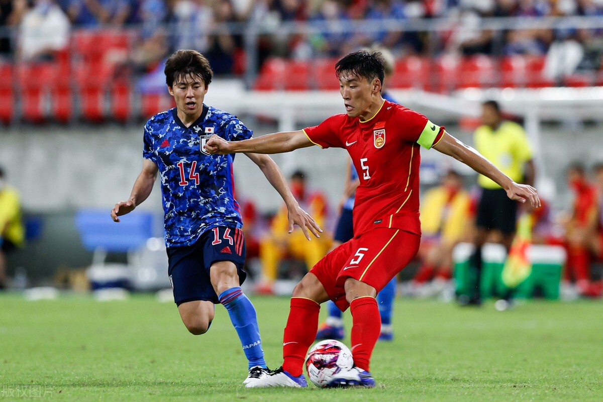 李霄鹏接替李铁担任国足主帅视频,最新消息李铁李霄鹏