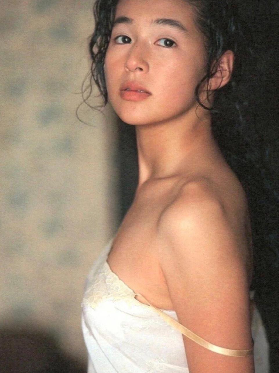 铃木保奈美54岁,铃木保奈美个人简介