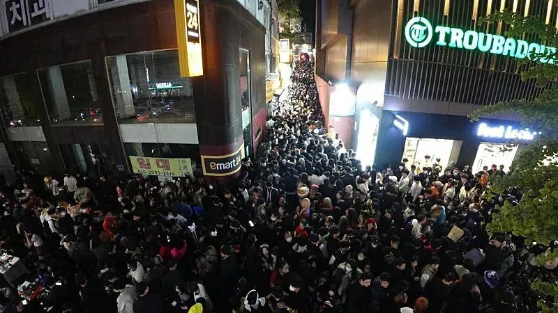 kpop爱豆地板滑摔倒,kpop受伤事件