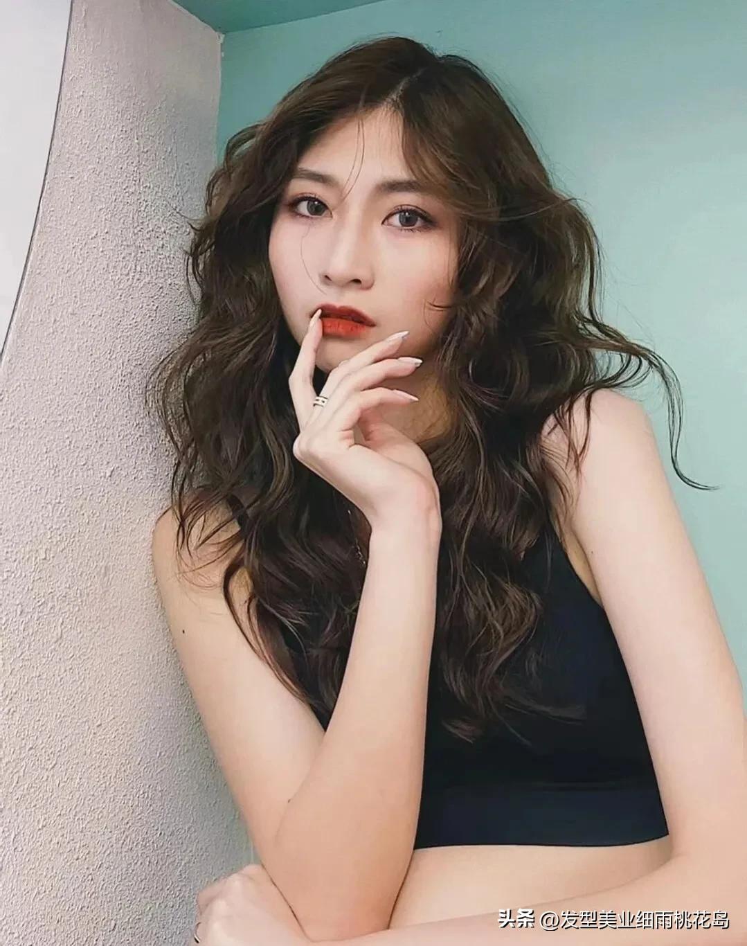 美感十足的中长发烫发,中长发烫发什么类型好看