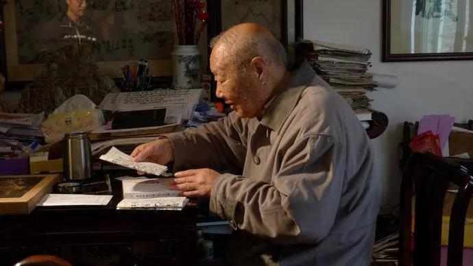 江苏96岁老人仍坚持行医，70年间救人无数，善用毒虫治疗各种顽疾