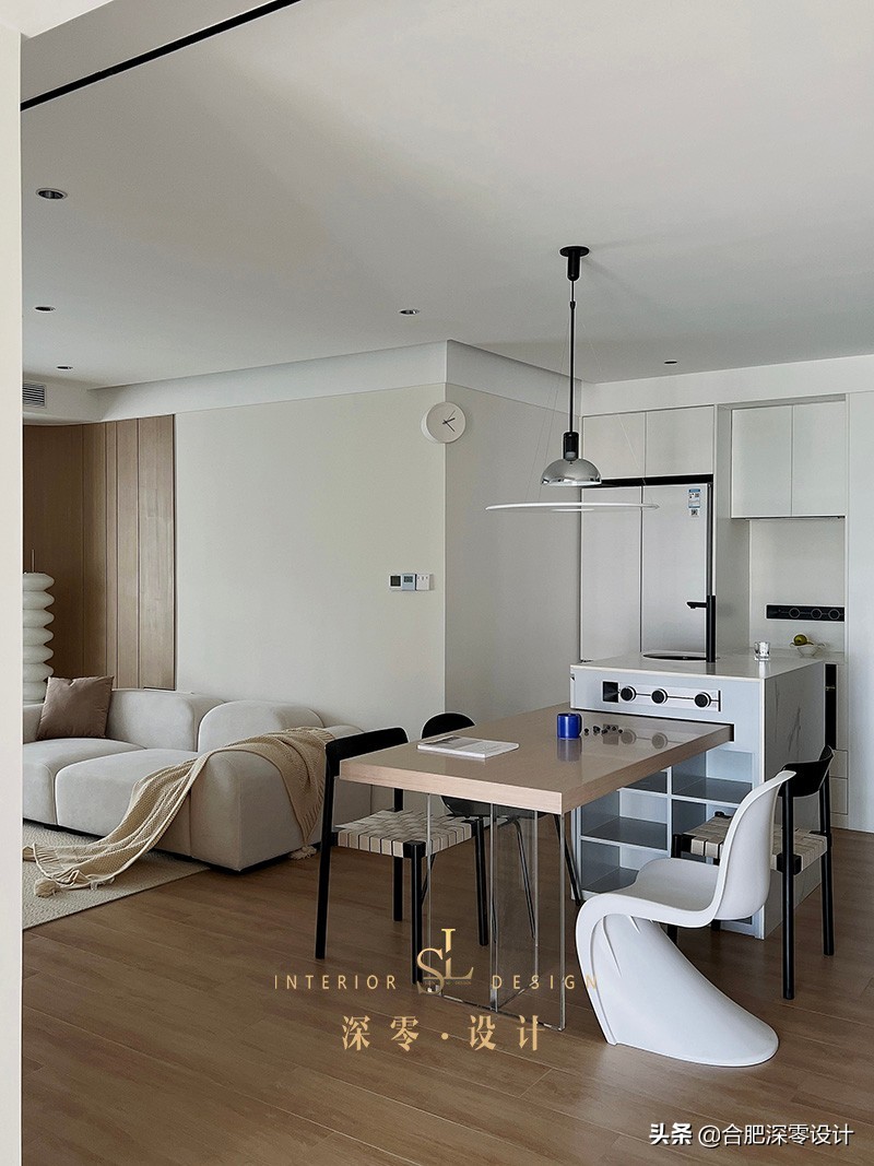 装前装后一对比，这钱花得一点都不心疼，全屋每处都在我要的点上