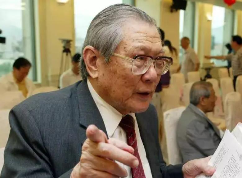 马英九父亲马鹤凌：毛主席的同乡，杨开慧的校友，遗愿是反对*独台**