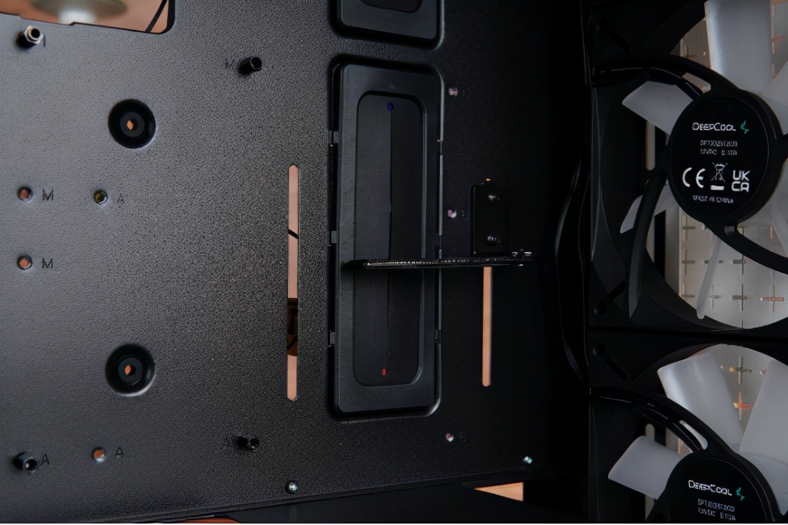 主流国产机箱的颜值之光?九州风扇CK560WH幻城首发开箱评测