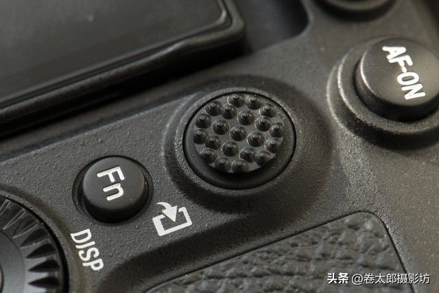 微单和单反的区别哪个更好用,微单和单反有什么区别