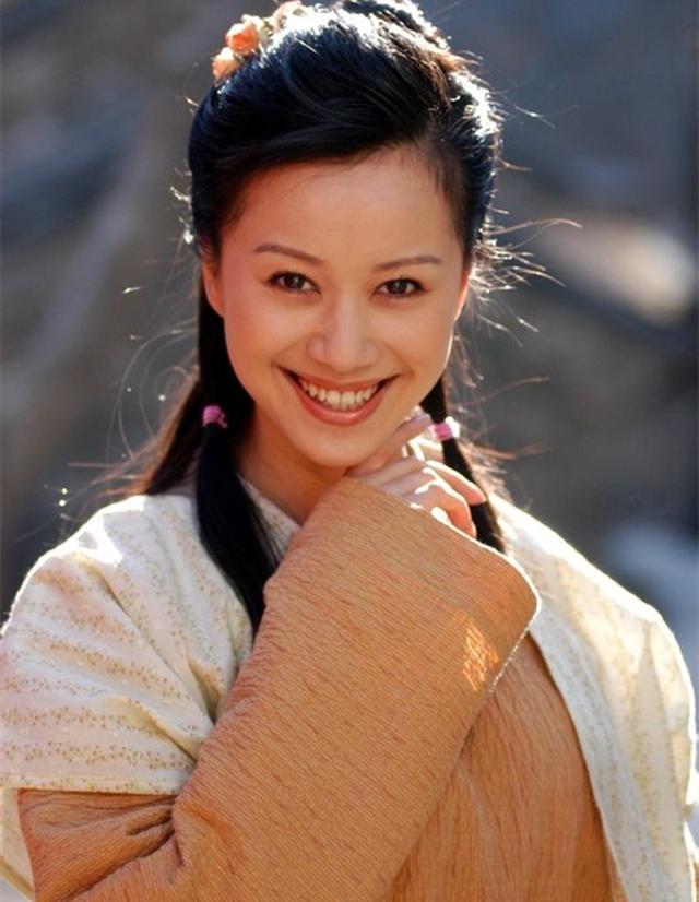 42岁倪虹洁近照曝光,43岁倪虹洁回老家陪父母