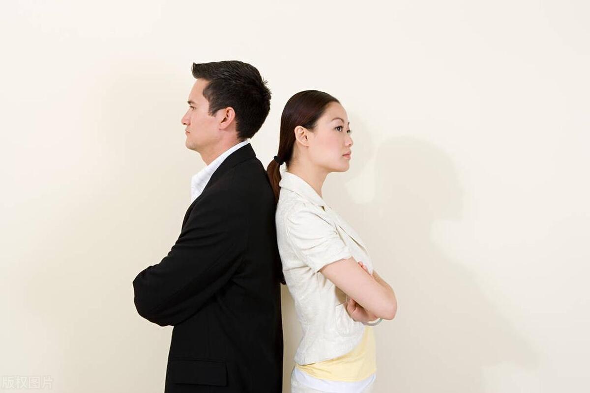 一位单身女青年的疑问：同房时，男人尿尿和射精会同时发生吗？