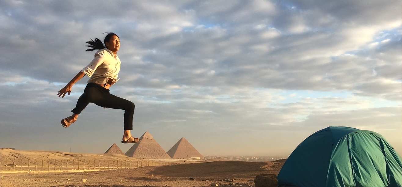 18岁她为了梦想放弃高考音频,18岁的他放弃梦想背井离乡