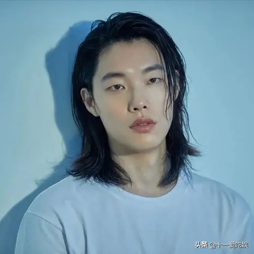 原来是美男啊张根硕最帅造型,张根硕颜值巅峰混剪原来是美男