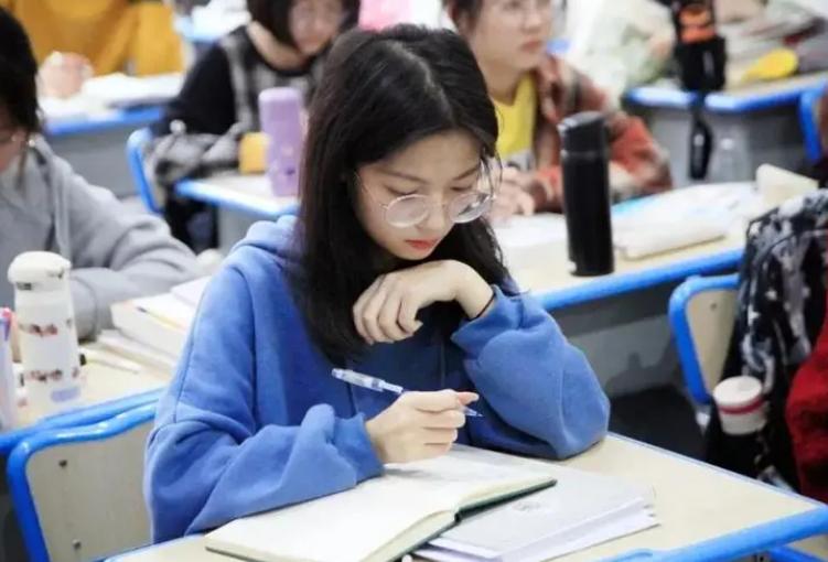 清北领航“211”金字塔，浙江大学表现亮眼，上海交大退居二线？