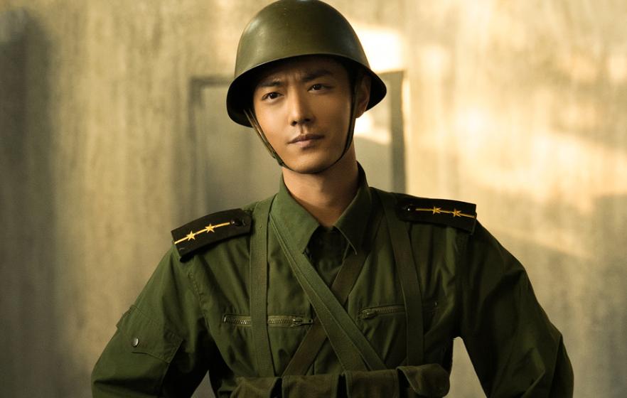 3天*放播**量2.3亿！30岁杨洋“换脸式”演技出圈，这个男人有多狠？