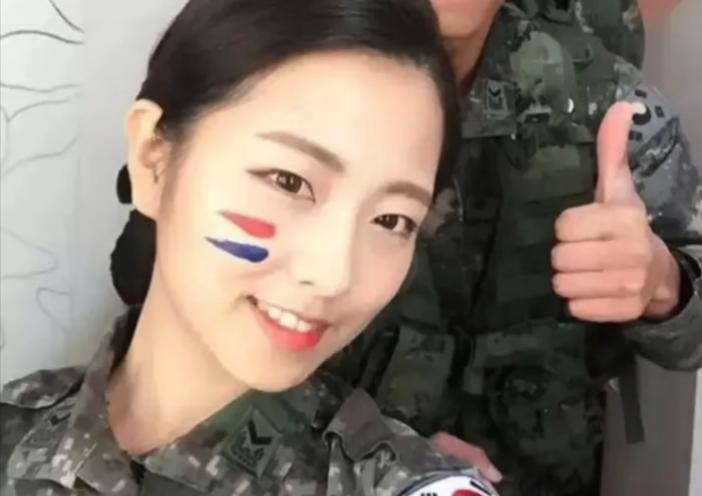 2021年韩国女兵遭侵犯，申诉无门结婚当天自杀，40万人*愿请**彻查
