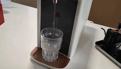 宜盾普净饮机首次使用视频,宜盾普W2嵌入式净饮机评测