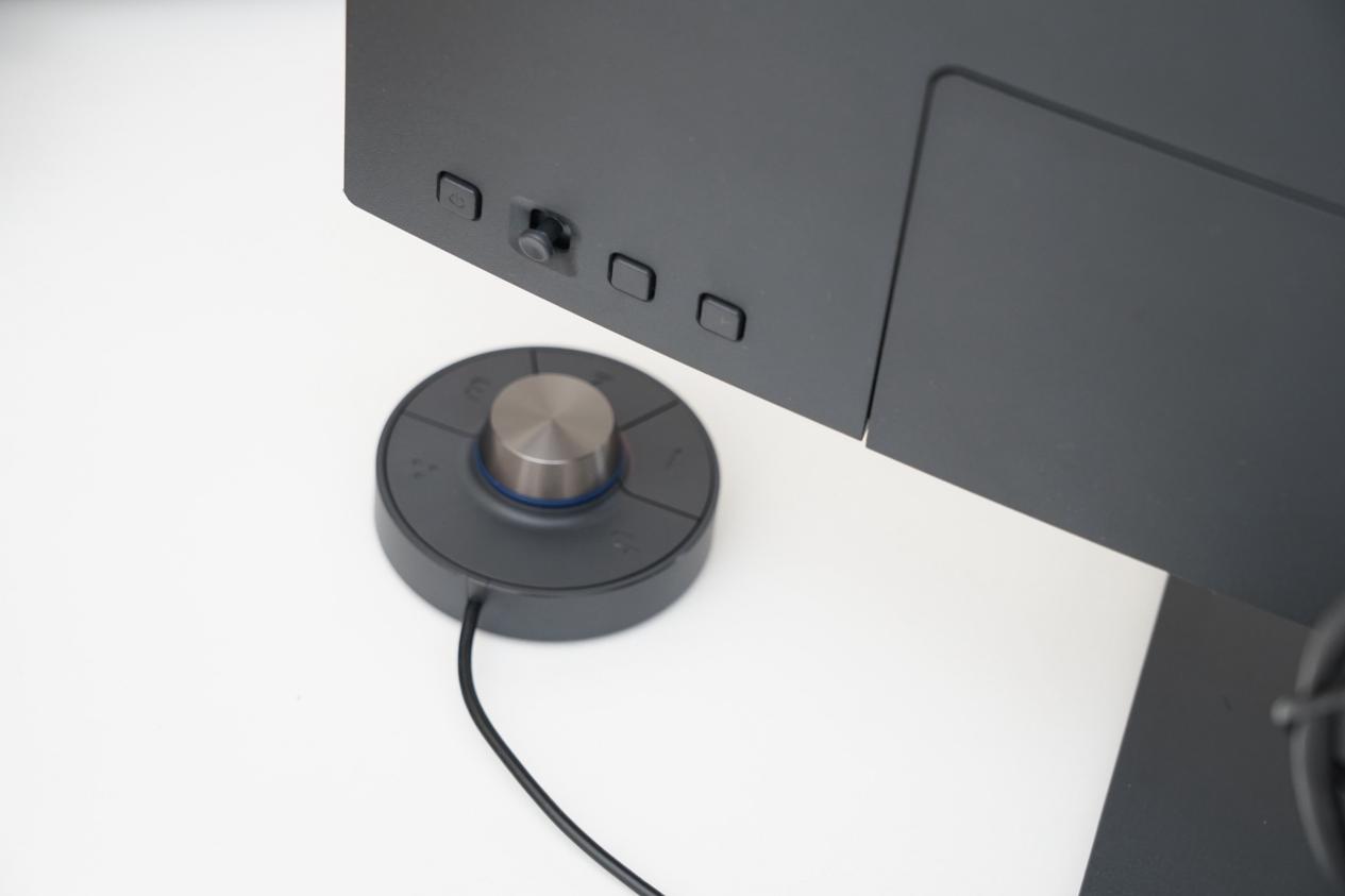 明基pd2705q显示器27英寸2k够用吗,明基pd2706u后期色准显示器测评