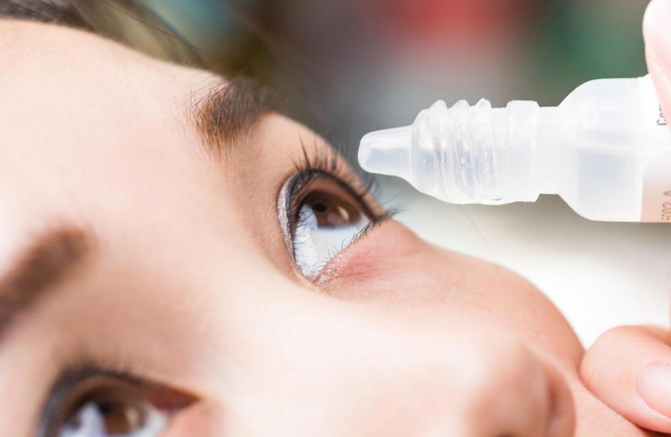 眼睛干涩建议补充什么营养素,眼睛干涩视力模糊吃什么营养品