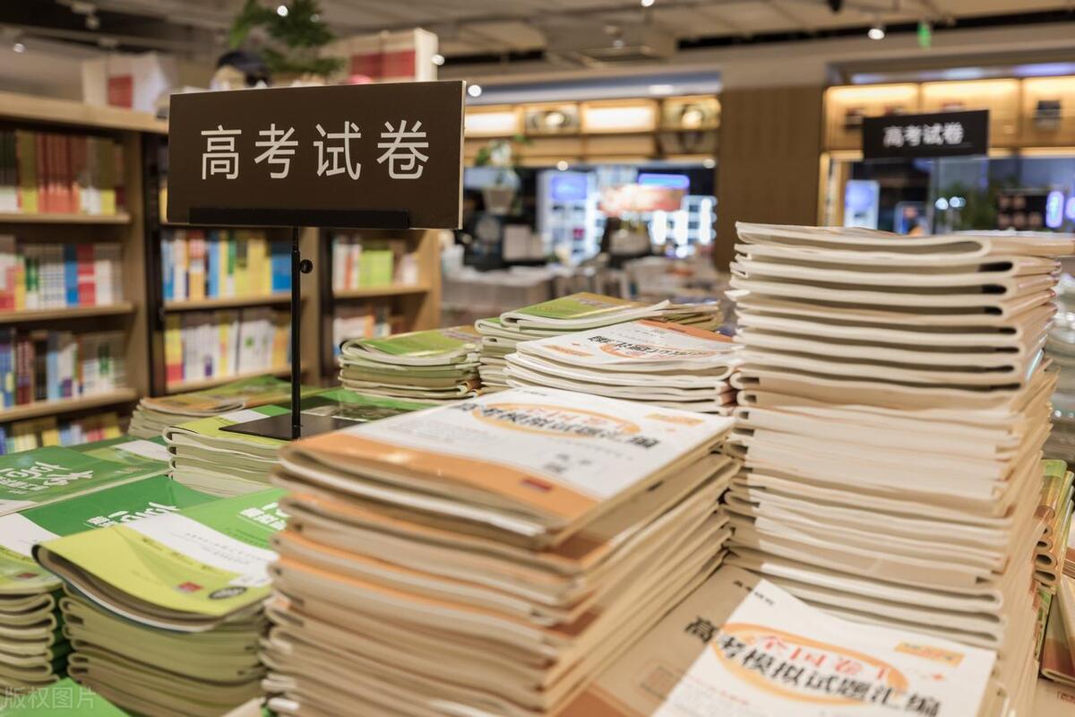 福建女生2次查高考成绩，586分变成364分，父亲怒将考院告上法庭