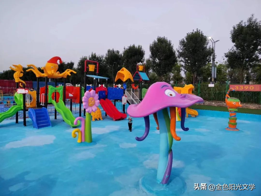 我爱秋天二年级写话,小学生二年级优秀写话