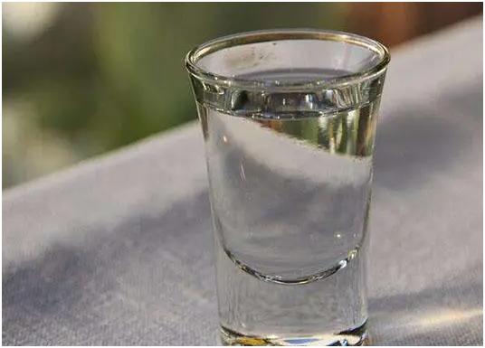 白酒多少度数最好喝呢,白酒多少度最好