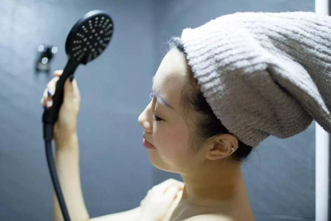 *生活性**前洗澡好,还是*生活性**后洗澡比较好?不管男女,都要了解